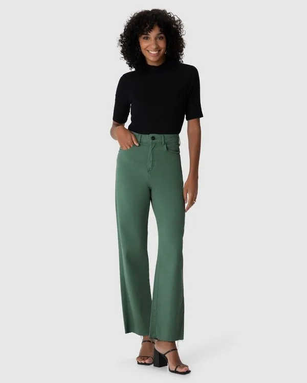 Calça Straight Cropped Feminina Cintura Alta Em Sarja Com Elastano Verde - 38