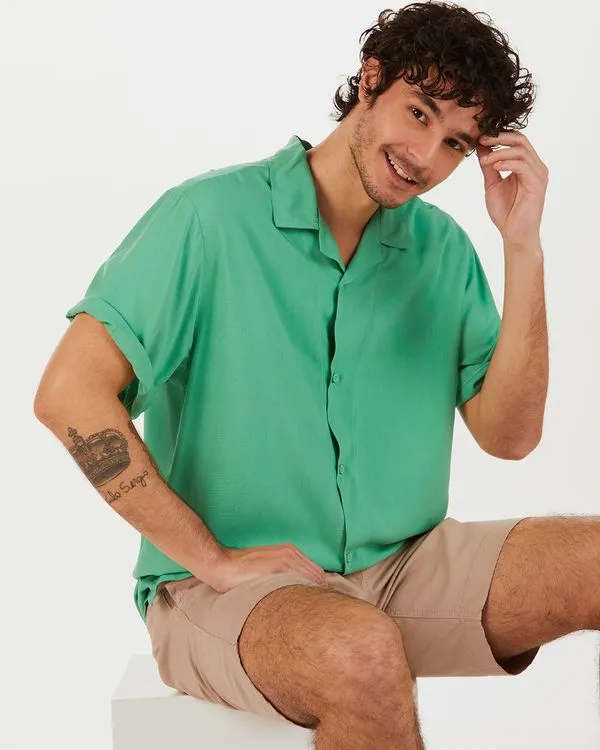 Camisa Masculina Oversized Em Viscose Verde Claro - P