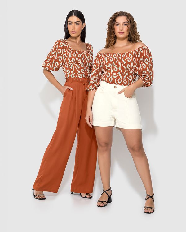 Blusa Feminina Estampada Decote Ombro A Ombro Em Viscose - ENFIM Marrom - GG