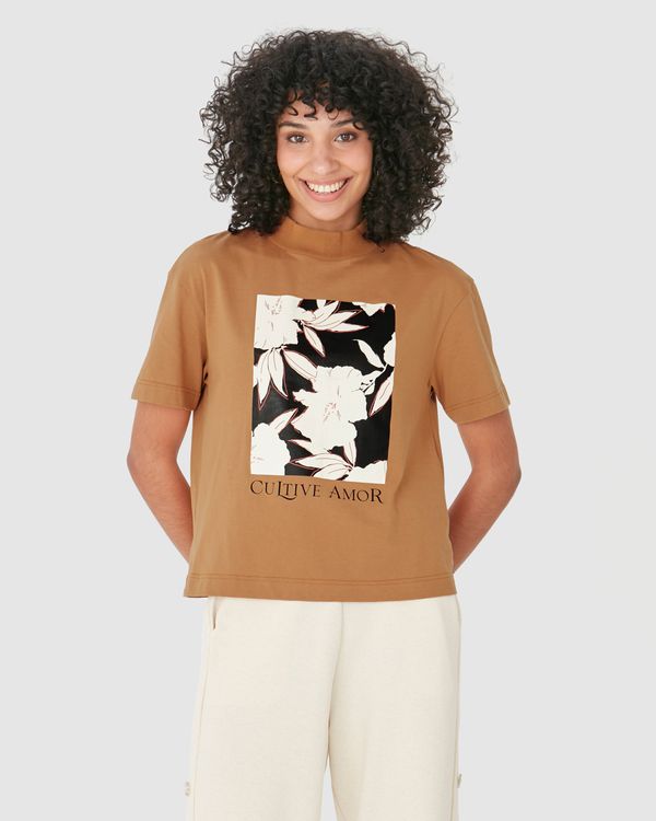 Camiseta Feminina Gola Alta Cultive Amor Em Algodão Marrom - M