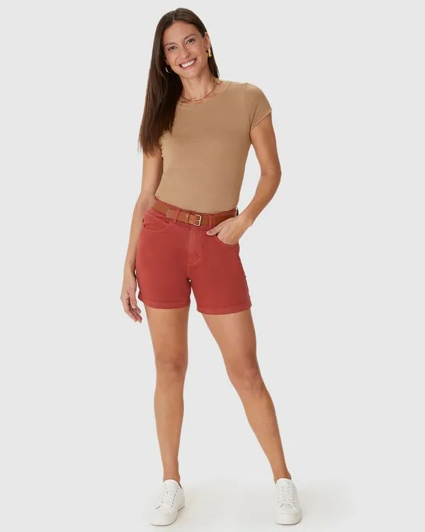 Bermuda Feminina Boyfriend Cintura Média Com Cinto Em Sarja Stretch Marrom - 34