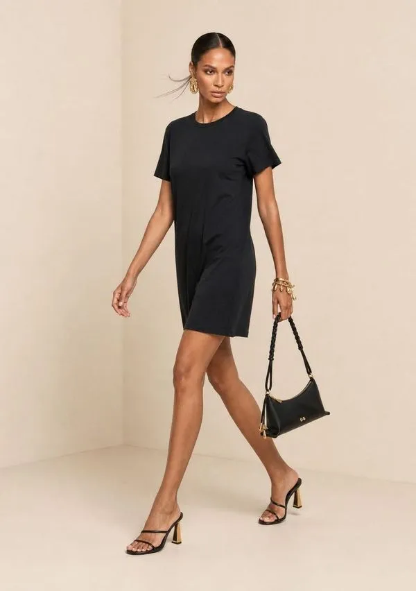 Vestido Morena Rosa Solto Decote Careca Manga Curta Curto Preto M