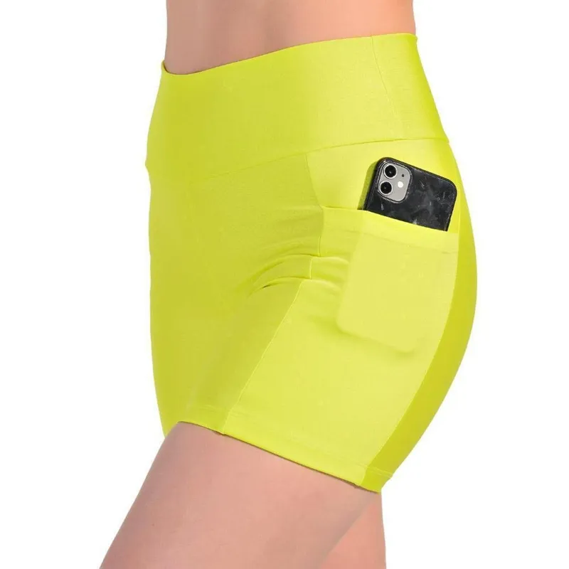 Shorts com Bolso Esportivo Wunder em Tecido Total Shine Wunder