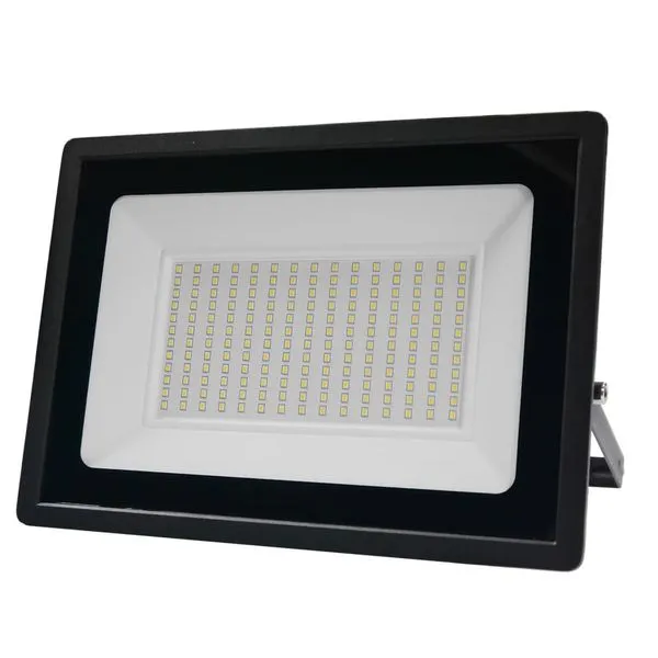 Refletor LED de Alumínio Slim IP66 200W 16000 Lúmens Bivolt LedBee Refletor de LED Slim 200W IP66 16000 Lúmens Luz Branca