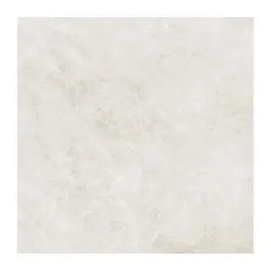 Porcelanato Taj Mahal Borda Reta Polido Branco 60,5x60,5cm 1,83m2 Porcelanato Taj Mahal Retificado Polido Branco 60,5x60,5cm 1,83m2 (Lote 1035)