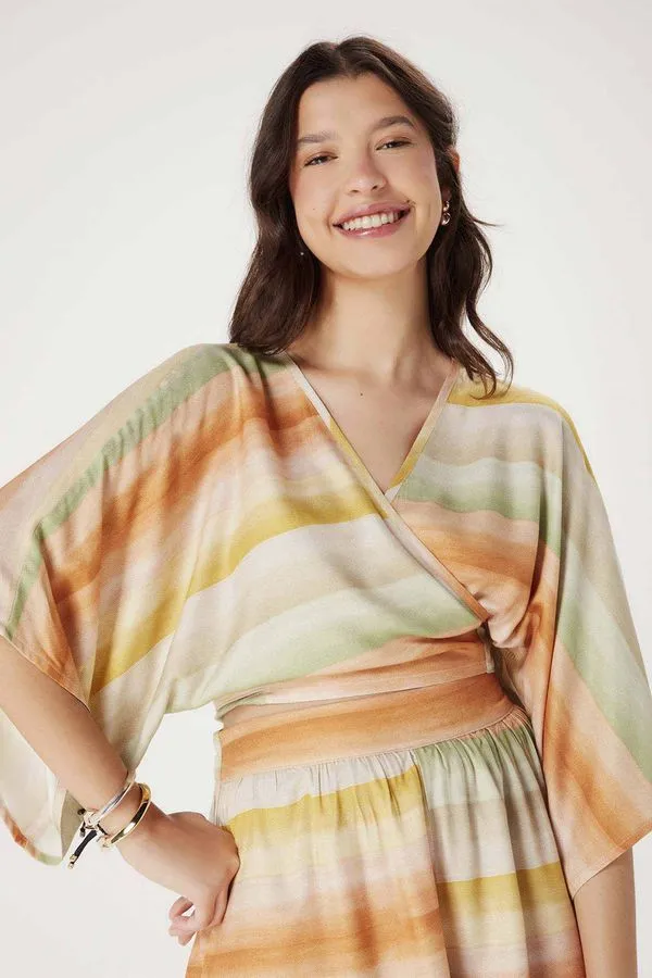 Blusa Feminina Ampla Estampada Transpassada - Laranja XP