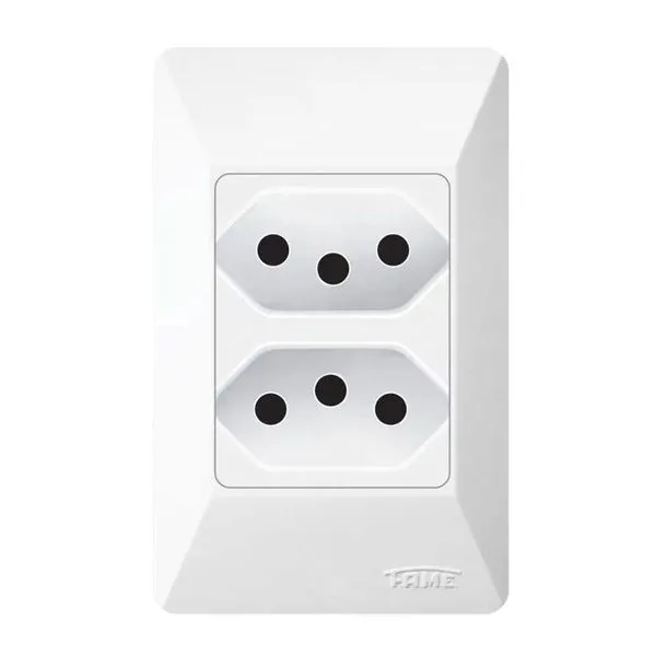 2 Tomadas 2p+t 10a Distanciadas Sistema Externo Fame 1047 Branco 220V