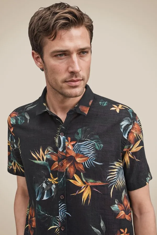 Camisa Manga Curta Estampada Tropica Preto - G
