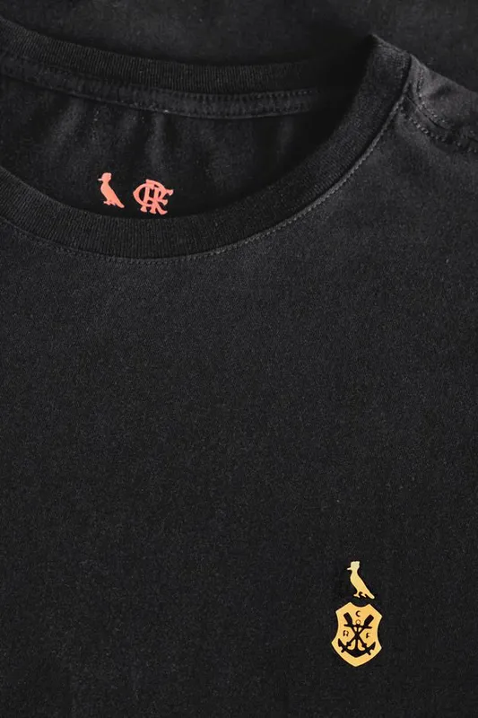 Camiseta Brasao Gold Fla Preto - G