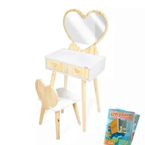 Penteadeira Infantil com Espelho e Cadeira Coração Penteadeira com Cadeirinha e Espelho Coração P Pinus