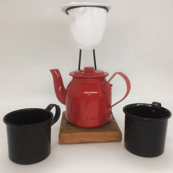 Kit de Café Egoista - Individual - Vermelho e Pretas - Demolição - feito a mão