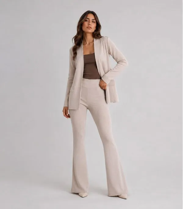 Conjunto Feminino Blazer E Calça Flare Atendencia Bege GG