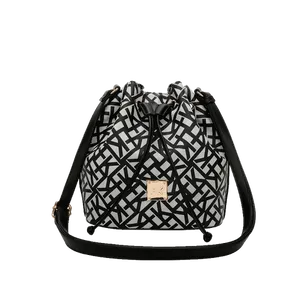 Bolsa Bucket Média Ss23 Monograma Tramado Cfk103 - Preto