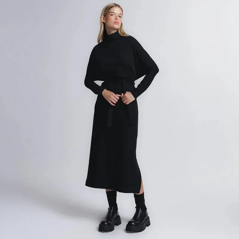 Vestido Confortável e Minimalista Wingsuit