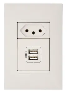 Carregador USB 2M 2400mA c/ Tomada 2P 10A 250V Branca Pial Plus + Carregador USB 2M 2400mA c/ Tomada 2P 10A 250V Branca Plus Pial
