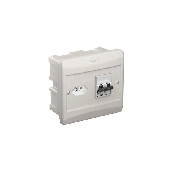 Caixa para ar condicionado com disjuntor 1x20 com tomada embutir 08664 Pial