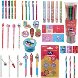 Kit Escolar Leo & Leo Fini Completo com 13 Itens Lápis de Cor Lapiseira Canetas Marca Texto e Acessórios Kit Escolar Leo & Leo Fini com 13 Itens Lápis de Cor Lapiseira Canetas Marca Texto e Mouse Pad