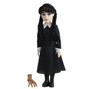 Boneca Wandinha Babybrink com Mãozinha