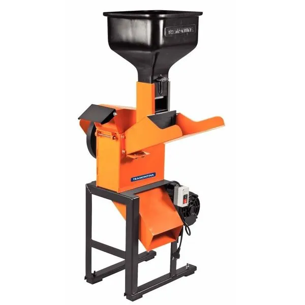 Triturador Elétrico TRE40 Motor 2HP Funil para Grãos e Calha para Pasto Laranja e Preto Bivolt Tramontina Triturador Elétrico TRE40 2HP Funil para Grãos Laranja e Preto Bivolt Tramontina