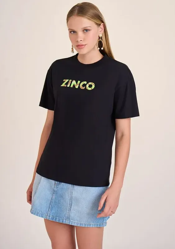 T-Shirt Zinco Decote Redondo Estampa Localizada Preto M
