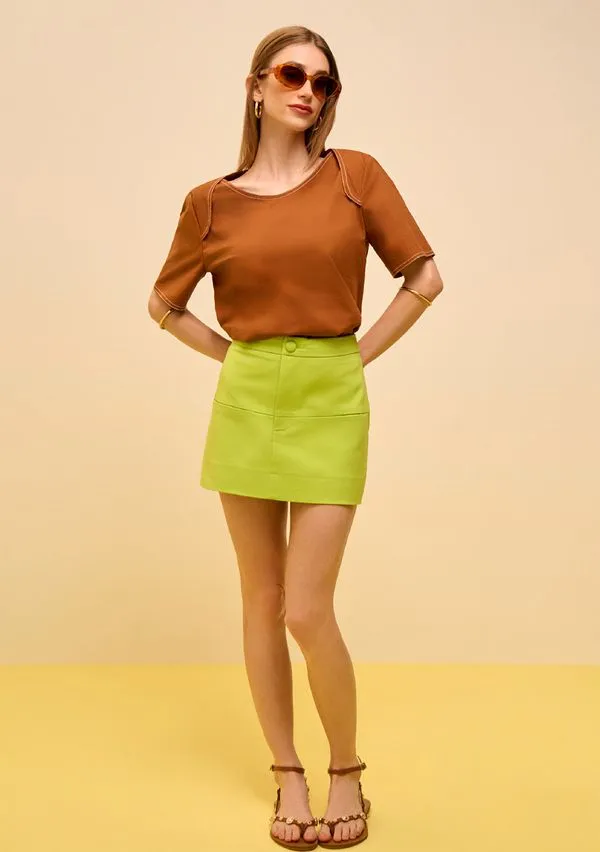 Blusa Zinco Solta Decote Canoa Manga Curta Padrão Marrom M